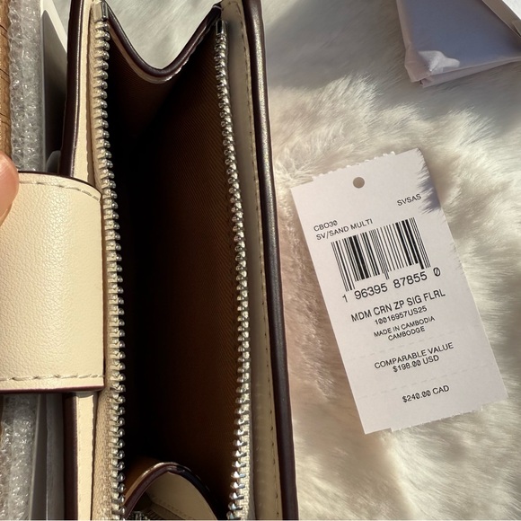 Coach Medium Corner Zip Purple and Yellow Floral Wallet NWT - Picture 7 of 9